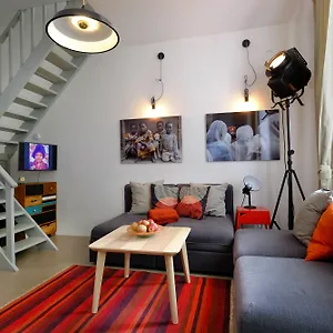 https://prague-kampa-park-apartment.praguehotelsweb.com